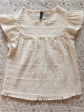 H&M white textured top